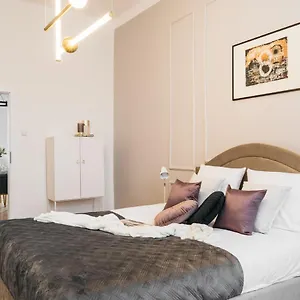 Luna - Loftaffair Apartament